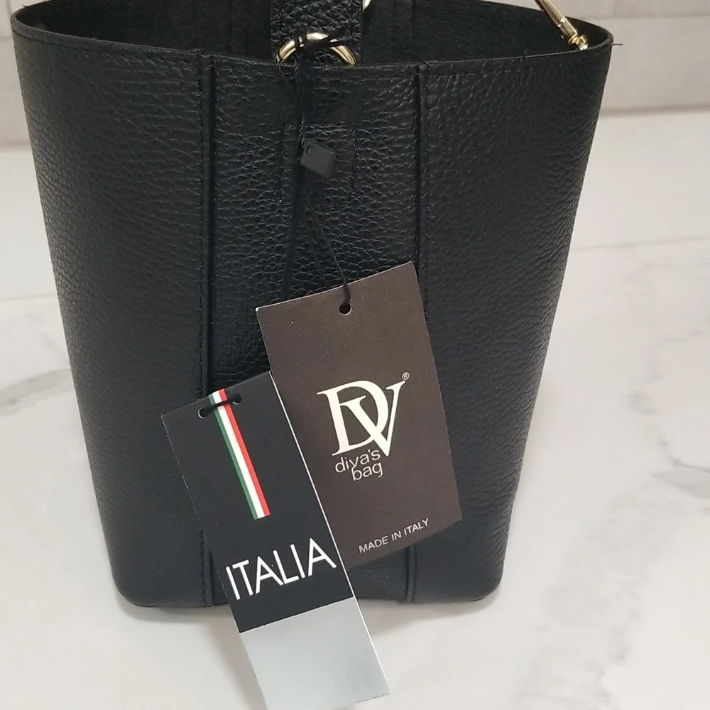 NWT! 🇮🇹 DV Diva’s bucket/Crossbody bag genuine leather - Picture 7 of 10